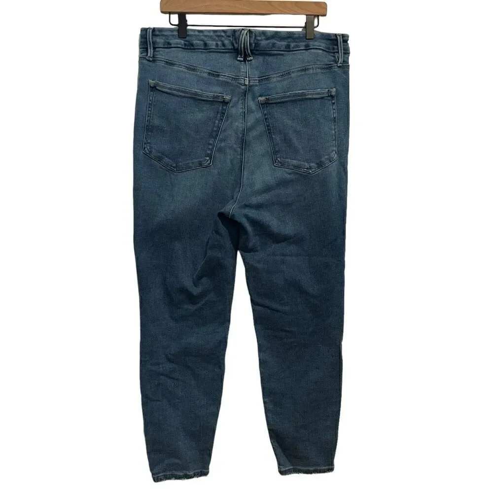 Good American Good Legs Zip Fly Crop Jeans Size 16